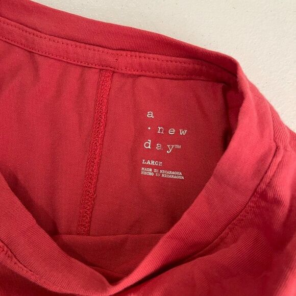 A New Day T-Shirt Women's Large Red Short Sleeve Crew Neck Solid Basic Top - Picture 6 of 8